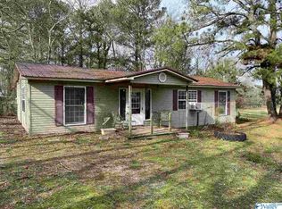 63 Noble Ln, Union Grove, AL 35175