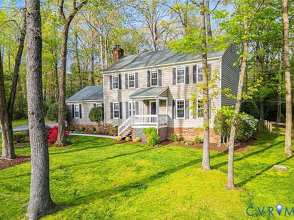 2nd image of 1013 Castle Hollow Rd