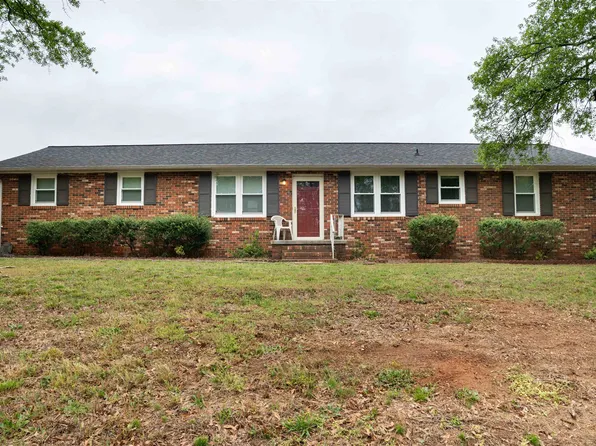 602 S Danzler Rd, Duncan, SC 29334