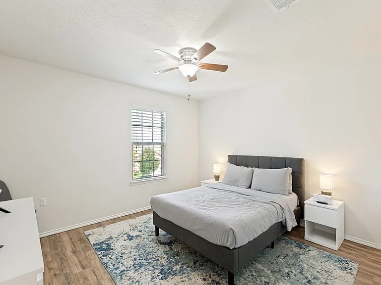 6909 Longford Trl — Photo 18