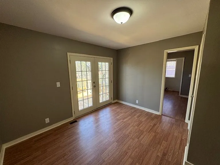 630 Lisa Ln — Photo 11