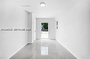 1301 Sharar Ave — Photo 21