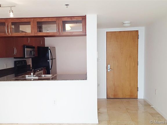 3rd image of 1200 Brickell Bay Dr APT 3715