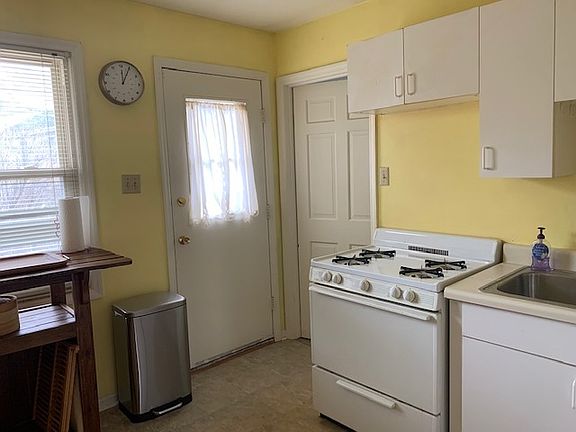 4th image of 38W231 Monterey Dr #1