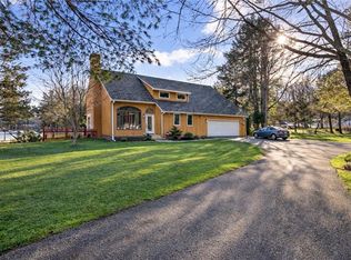 69 Talbut Rd, Scituate, RI 02831