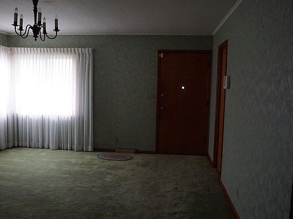 4th image of 126 Lakeland Dr
