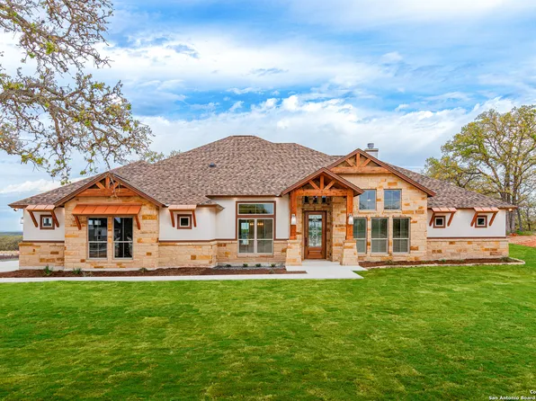 125 Hondo Ridge, La Vernia, TX 78121