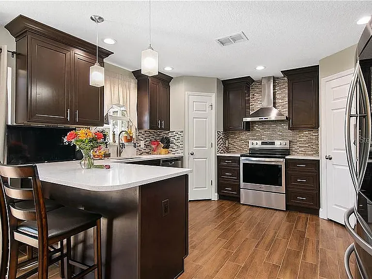 3498 Coachman Dr — Photo 3