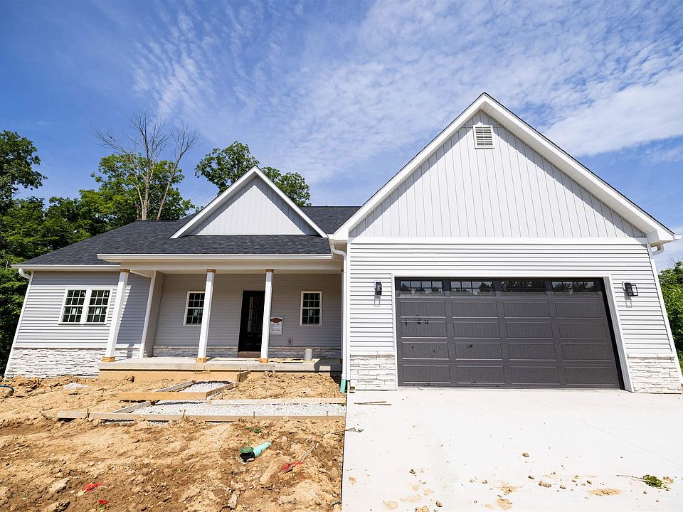 1st image of 928 S Lantern Ln