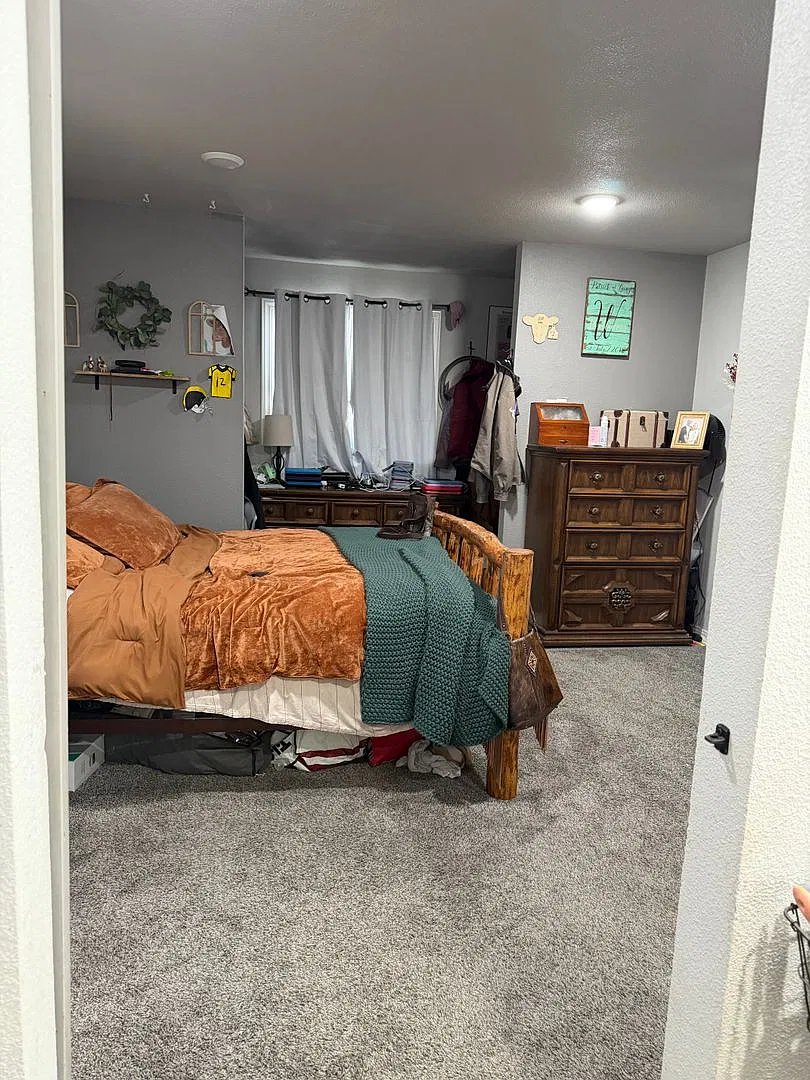 House — Photo 2