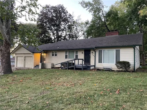 500 NE Poplar Dr, Kansas City, MO 64118