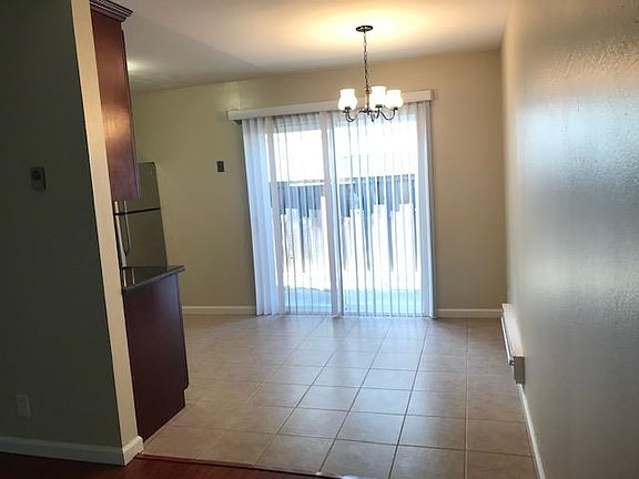 4th image of 1624 Hollenbeck Ave APT 9