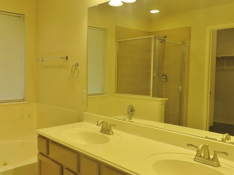 117 Pecos Ct — Photo 23