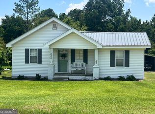 208 S Railroad Ave, Mount Vernon, GA 30445