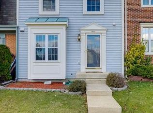 13074 Hunterbrook Dr, Woodbridge, VA 22192