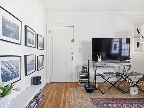 5th image of 2222 Peachtree Rd NW APT B6