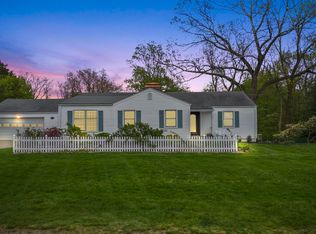 473 Ridgeview Rd, Orange, CT 06477