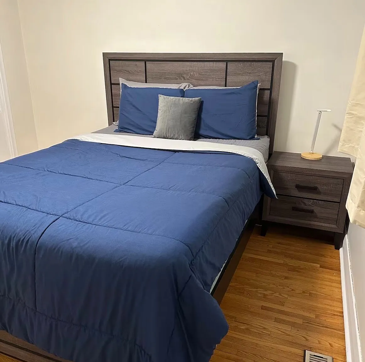 3 bed, $2,400 — Photo 4
