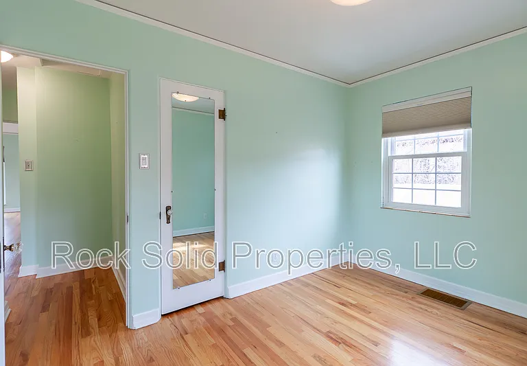 219 W 4th Ave — Photo 26