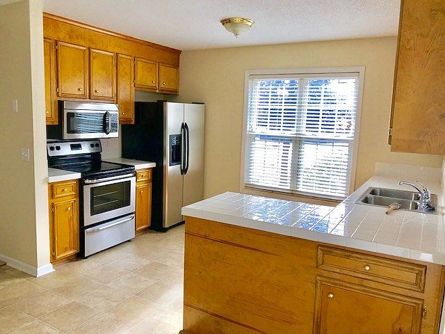 2nd image of 4005 Edmond Dr