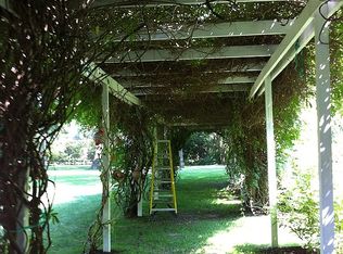 5 Heatherwood Ln, Quogue, NY 11959