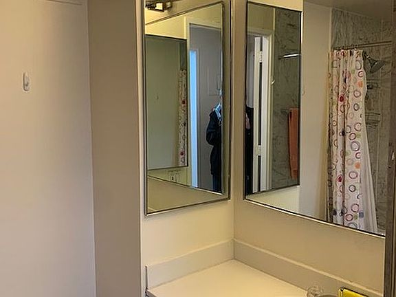 5th image of 330 E 38th St APT 17O