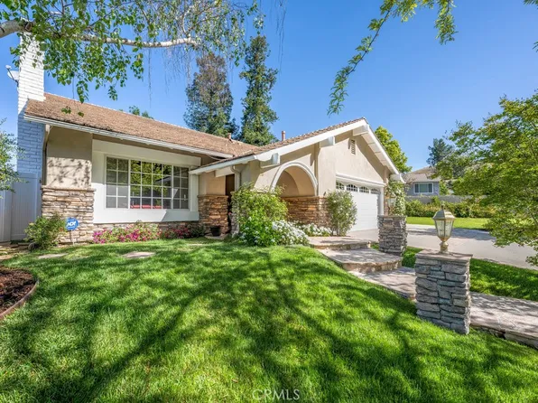 49 Peregrine Cir, Oak Park, CA 91377