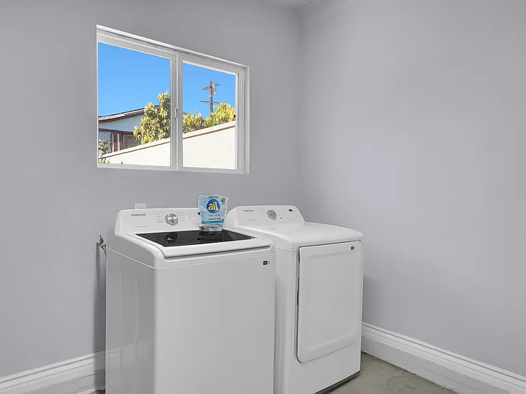 2132 Brawley St — Photo 10