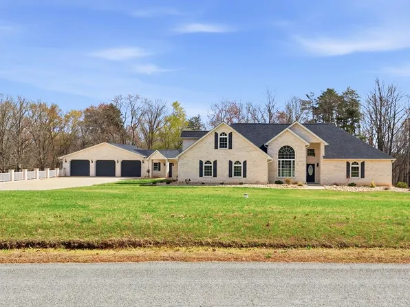 375 Chestnut Level Ln, Blairs, VA 24527