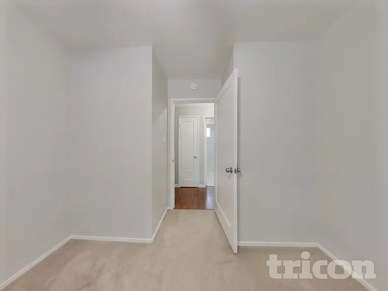 2754 Mayfair Ave — Photo 9