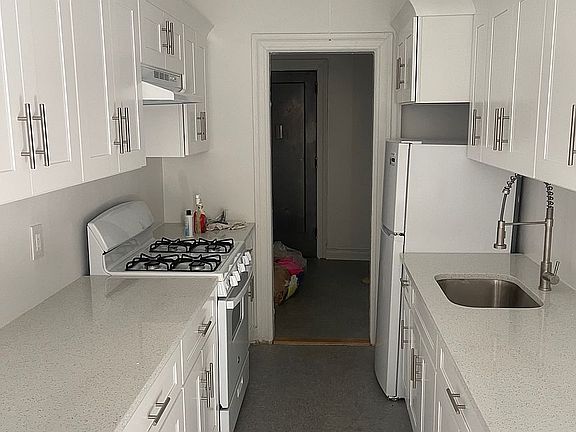 2nd image of 659 Ocean Ave #A14