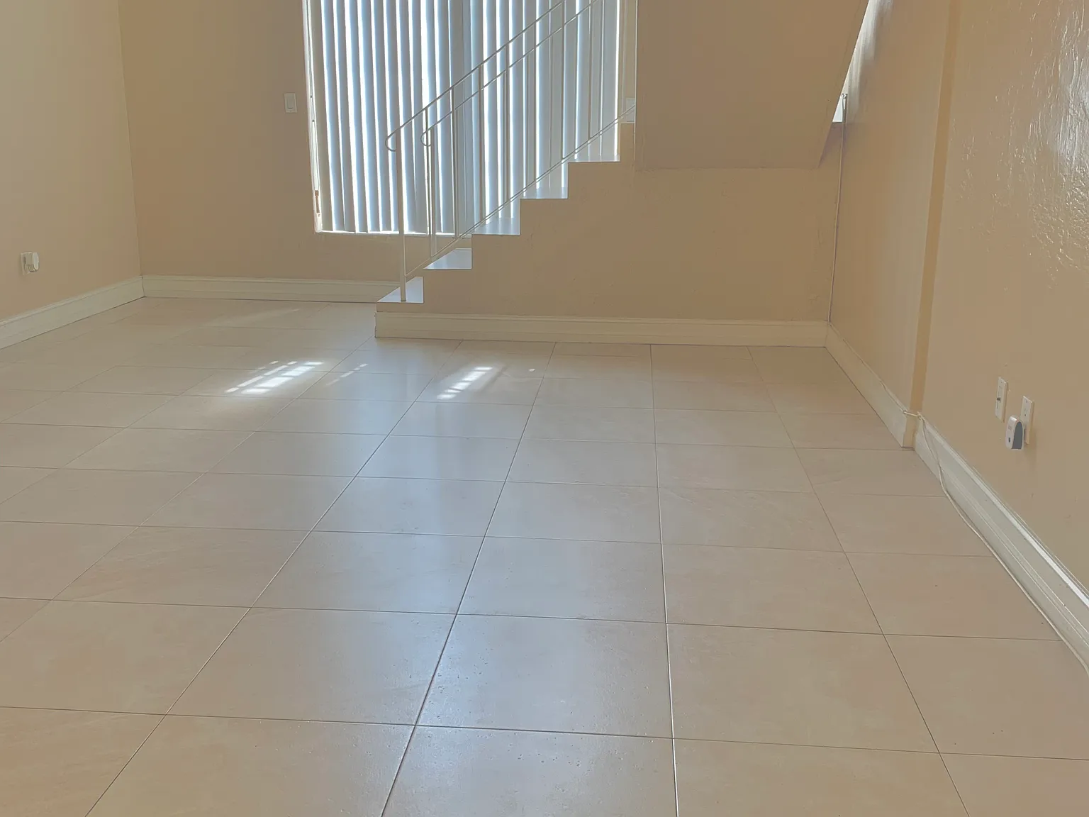 10901 N Kendall Dr — Photo 3