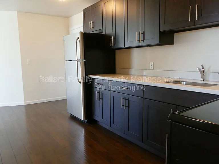 9030 Greenwood Ave N #202 — Photo 6
