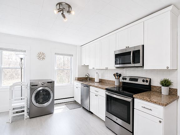 5th image of 205 Woburn St #1