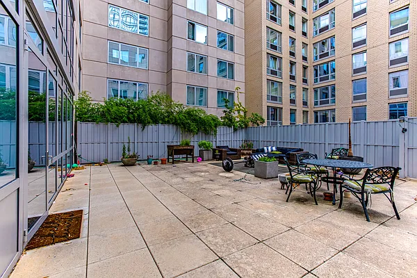 Rented by Compass | media 18