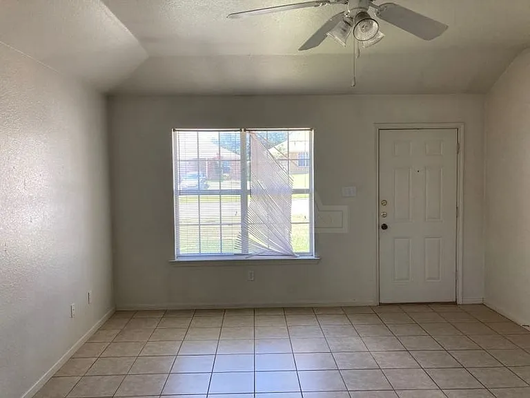 1617 Yuma Trl — Photo 4