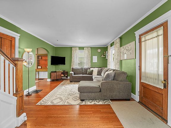 2nd image of 10 Kirkwood Ave