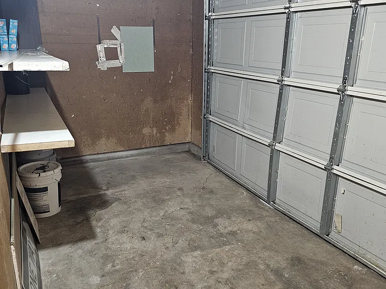617 Country Ln — Photo 22