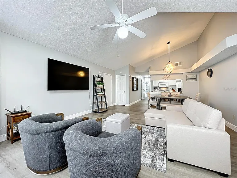 2731 N Poinciana Blvd #114 — Photo 32