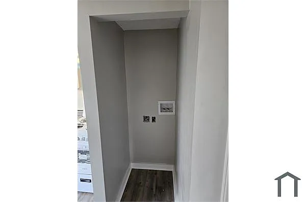 Building Photo - 2708 Montgomery St #2