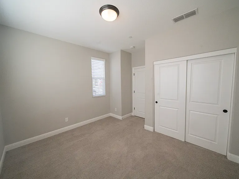 1501 Peony Ln — Photo 16