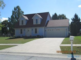 4042 Heritage Cv, Oregon, OH 43616