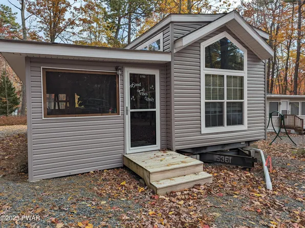 112 Chemung Ct, Shohola, PA 18458