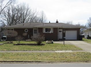 2088 Woodland St NE, Warren, OH