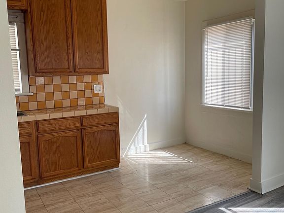 5th image of 543 N Westmoreland Ave #543