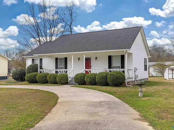 314 Beverly St, Scottsboro, AL 35768