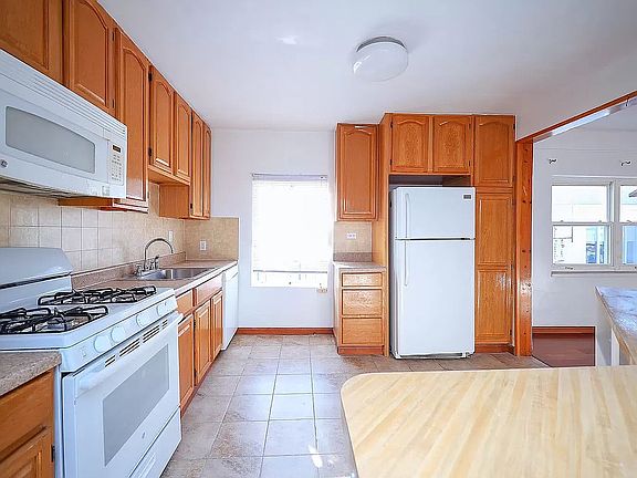 5th image of 1814 Avenue