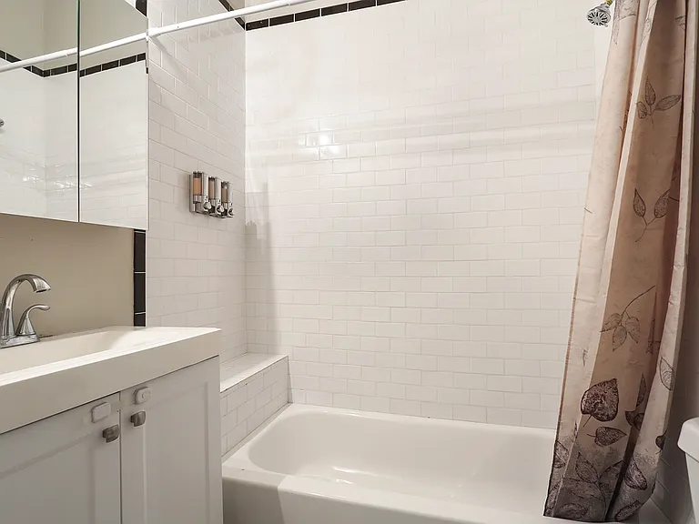 1408 Constance St — Photo 6
