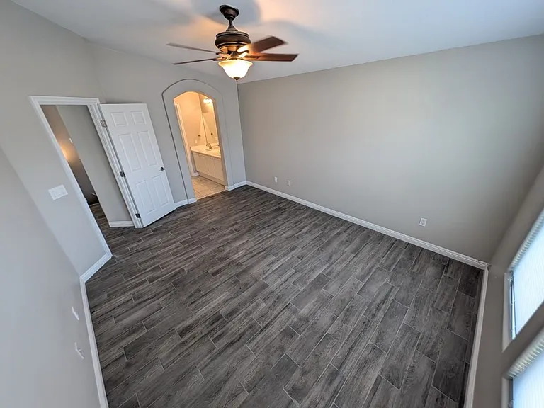 8708 Tomnitz Ave #101 — Photo 12