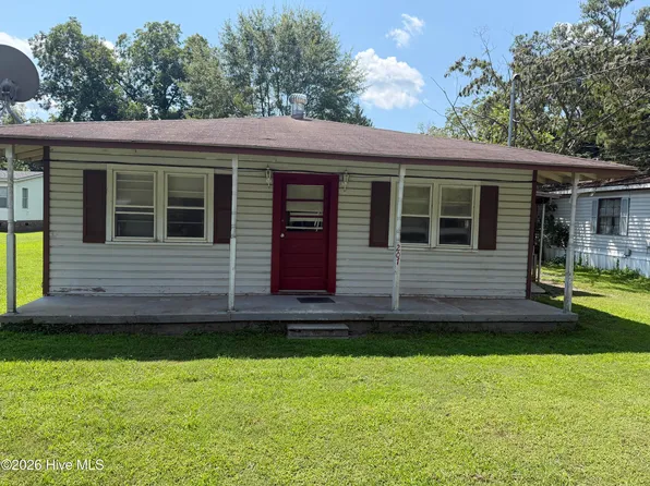 207 S Plume Street, Roper, NC 27970